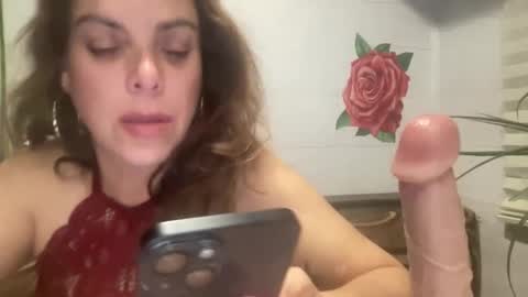 Snapshot of mrs_kinkie chatting on January 2025 10:29:02 PM mrs_kinkie online show from January 2025 10:29:02 PM