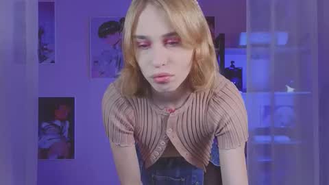 Snapshot of mrs_mills chatting on October 2025 05:28:01 AM Barbie online show from October 2025 05:28:01 AM
