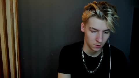 Snapshot of mrsexycum4u chatting on December 2024 09:40:01 PM Adam online show from December 2024 09:40:01 PM