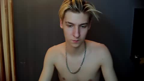 Snapshot of mrsexycum4u chatting on January 2025 07:29:01 PM Adam online show from January 2025 07:29:01 PM