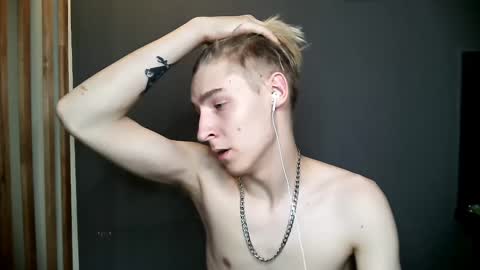 Snapshot of mrsexycum4u chatting on January 2025 06:33:02 PM Adam online show from January 2025 06:33:02 PM