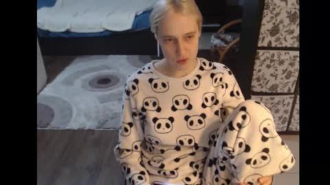 Snapshot of mrsluck chatting on October 2025 06:06:02 AM Sasha online show from October 2025 06:06:02 AM