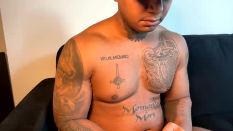 Snapshot of mrthickandfit chatting on December 2024 04:11:02 PM Tatd and Fit online show from December 2024 04:11:02 PM