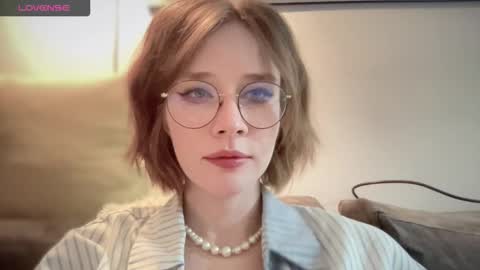 ms_christiana online show from November 2025 03:45:02 AM