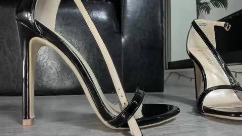 Snapshot of ms_enigma chatting on October 2025 03:40:02 PM Goddess. Miss. Lady. Queen. Madam Milady online show from October 2025 03:40:02 PM