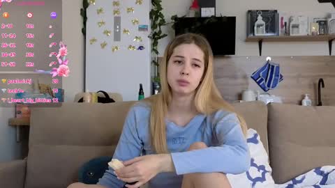 Snapshot of ms_foryou chatting on March 2025 06:33:02 AM Ms ForYOU online show from March 2025 06:33:02 AM