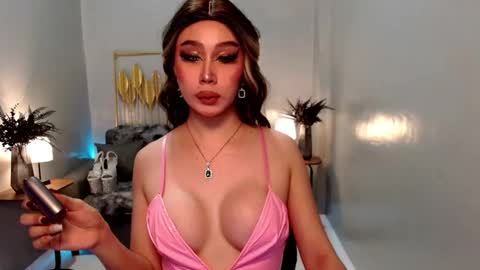 Snapshot of ms_lhaydeebunny chatting on February 2025 05:01:01 AM Evon online show from February 2025 05:01:01 AM