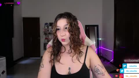 Snapshot of ms_ratuelita chatting on June 2026 06:33:02 PM Manuela3 online show from June 2026 06:33:02 PM