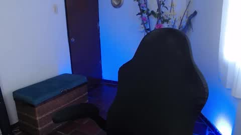 Sofia online show from November 2025 03:02:01 PM