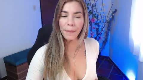 Sofia online show from April 2026 07:58:01 PM