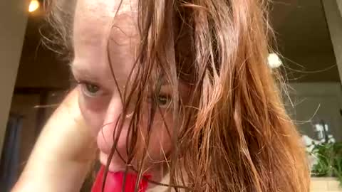 Snapshot of msfreckles92 chatting on May 2026 05:07:02 PM msfreckles92 online show from May 2026 05:07:02 PM