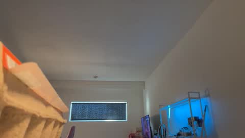 mskitty000 online show from December 2025 02:15:01 PM