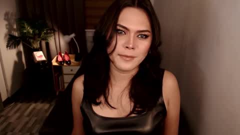 Veey online show from October 2025 08:20:01 PM