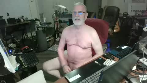 mt2much online show from December 2025 01:00:01 AM