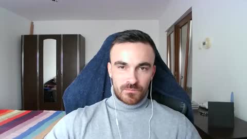 Victor online show from November 2025 12:00:02 PM