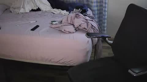 Muffdiver online show from March 2025 09:07:02 AM