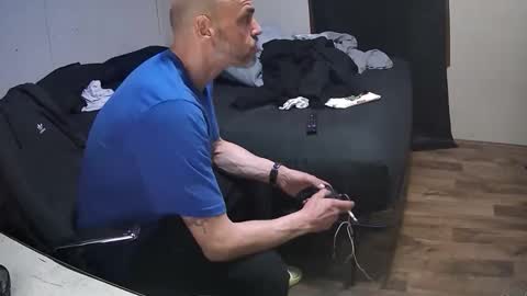 Muffdiver online show from February 2026 11:33:01 PM