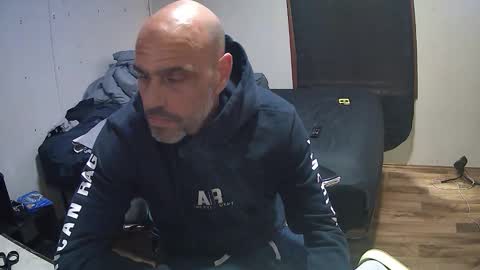 Muffdiver online show from April 2026 06:54:02 PM