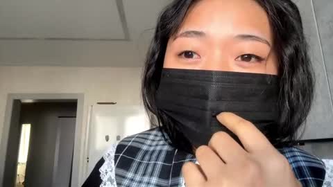 Mia online show from April 2026 10:15:02 PM