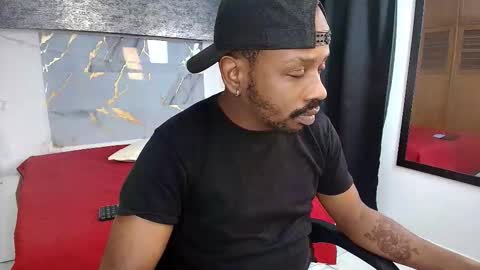 Muller Asher online show from December 2025 05:01:01 AM