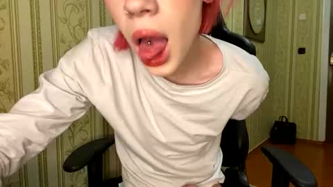 Polik online show from December 2025 09:35:01 PM