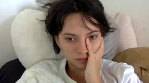 Snapshot of munchi_ chatting on January 2025 01:57:01 PM online show from January 2025 01:57:01 PM