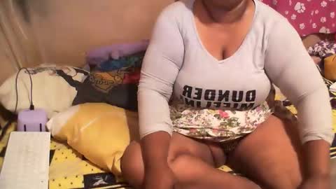 Snapshot of munniegalz1 chatting on May 2026 07:52:02 PM your angel online show from May 2026 07:52:02 PM