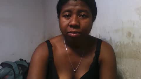 Snapshot of murielleee chatting on May 2026 12:56:01 PM murielleee online show from May 2026 12:56:01 PM