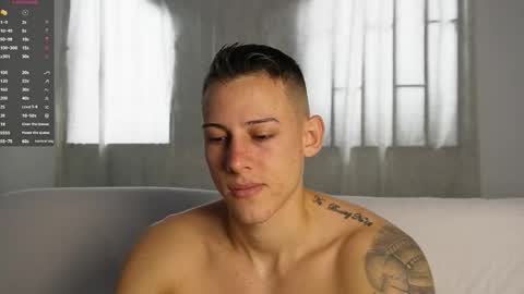 Snapshot of muscle_king_cum chatting on November 2025 01:47:02 PM muscle_king_cum online show from November 2025 01:47:02 PM