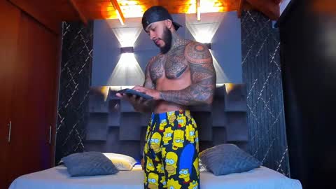 Snapshot of muscle_man19 chatting on December 2024 02:54:01 PM Nick online show from December 2024 02:54:01 PM