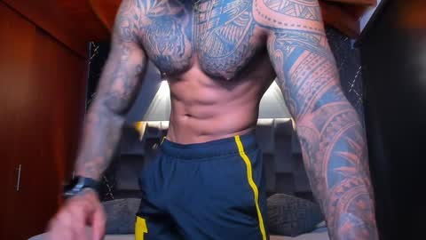Snapshot of muscle_man19 chatting on January 2025 03:39:02 AM Nick online show from January 2025 03:39:02 AM