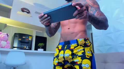 Snapshot of muscle_man19 chatting on January 2025 03:20:01 AM Nick online show from January 2025 03:20:01 AM