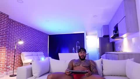 Snapshot of muscle_man19 chatting on September 2025 11:24:02 AM Nick online show from September 2025 11:24:02 AM