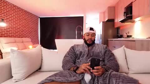 Snapshot of muscle_man19 chatting on October 2025 12:03:02 PM Nick online show from October 2025 12:03:02 PM