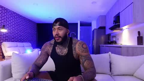 Snapshot of muscle_man19 chatting on October 2025 10:38:01 AM Nick online show from October 2025 10:38:01 AM