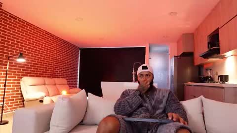 Snapshot of muscle_man19 chatting on October 2025 11:58:02 AM Nick online show from October 2025 11:58:02 AM