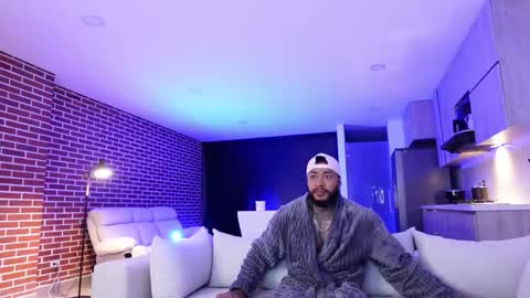 Snapshot of muscle_man19 chatting on November 2025 10:37:02 AM Nick online show from November 2025 10:37:02 AM