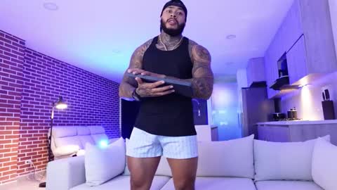 Snapshot of muscle_man19 chatting on November 2025 12:05:02 PM Nick online show from November 2025 12:05:02 PM