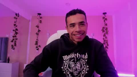 muscle scott online show from November 2025 01:24:01 PM