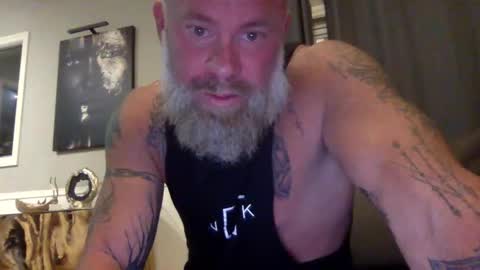 Snapshot of muscledick40 chatting on September 2025 03:07:02 AM muscledick40 online show from September 2025 03:07:02 AM
