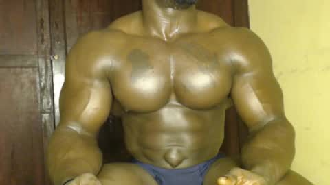 musclegod23 online show from November 2025 11:38:02 AM