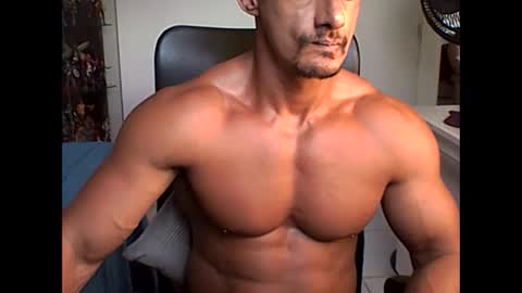 Snapshot of muscleoss chatting on January 2025 07:44:02 PM muscleoss online show from January 2025 07:44:02 PM