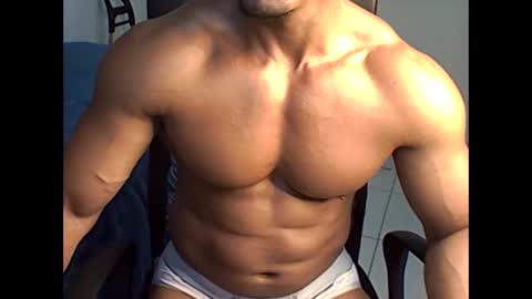 Snapshot of muscleoss chatting on January 2025 08:53:01 PM muscleoss online show from January 2025 08:53:01 PM