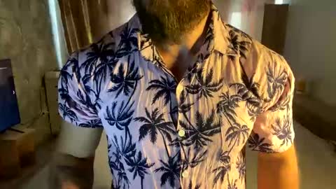 Snapshot of muscularjuggler chatting on May 2026 01:36:01 AM muscularjuggler online show from May 2026 01:36:01 AM