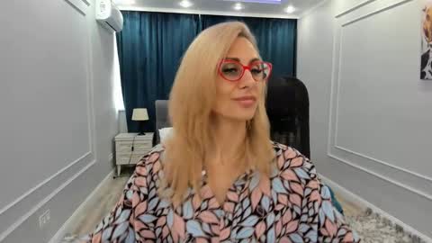 Diana online show from March 2025 11:32:01 AM