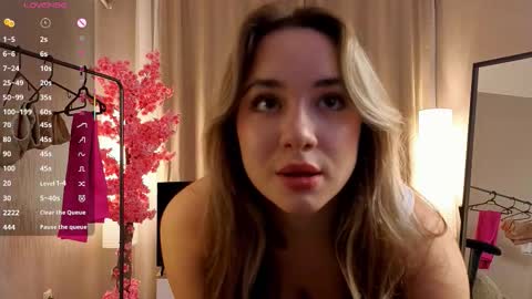 Snapshot of mustical_muse chatting on October 2025 09:24:01 PM Nika online show from October 2025 09:24:01 PM