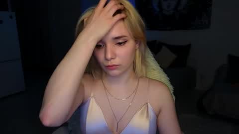 Snapshot of musyacute chatting on May 2026 09:23:02 PM Molly online show from May 2026 09:23:02 PM