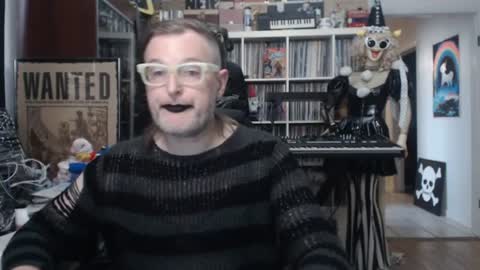 Snapshot of muziknerd chatting on July 2026 11:44:01 PM Muziknerd online show from July 2026 11:44:01 PM