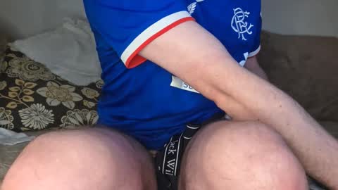 Muzzy online show from December 2025 03:17:01 PM