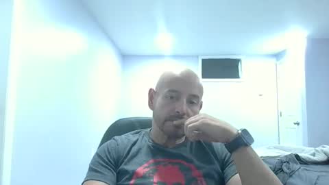 Snapshot of mworlton9 chatting on September 2025 03:00:02 PM Maximus online show from September 2025 03:00:02 PM